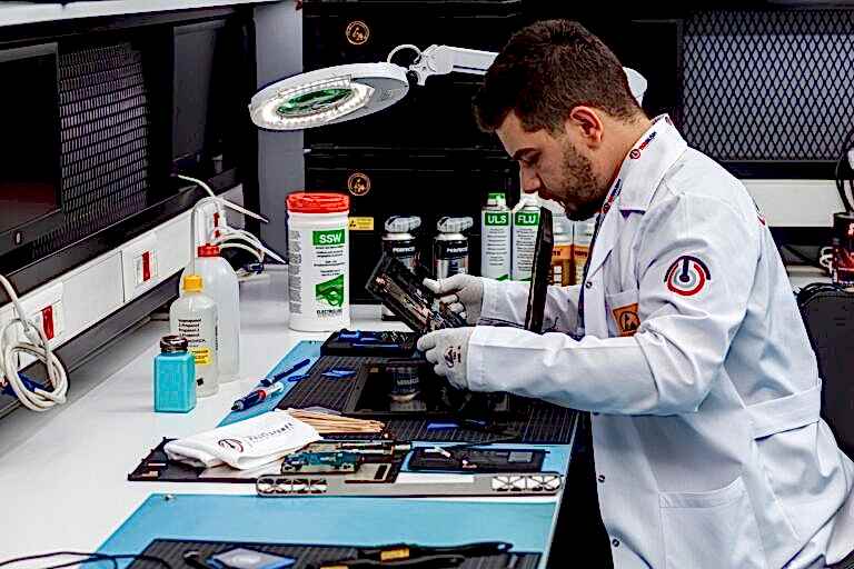 tka laptop ekran tamiri