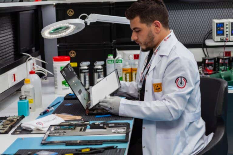 tka laptop ekran tamiri